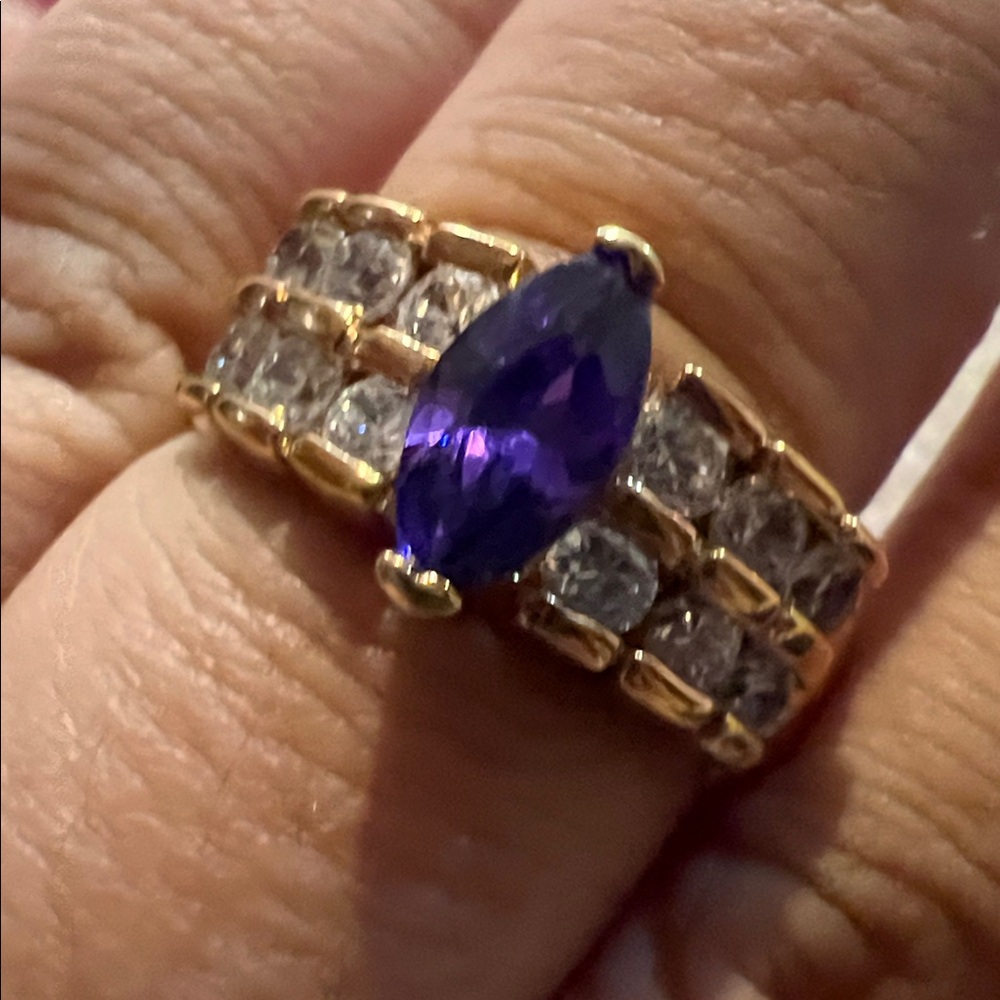 Size 8 ring gold purple 14k electroplated vintage old stock cubic zirconia